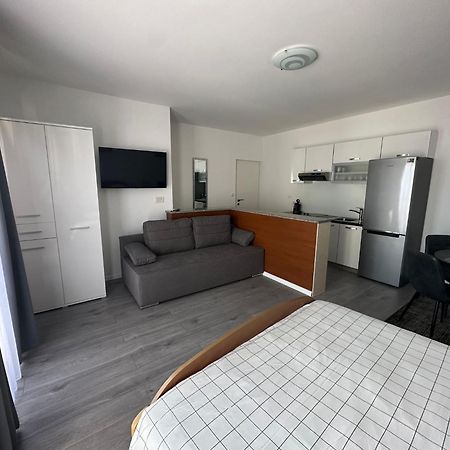 Apartments Villa Sunce Dugi Rat Exterior foto