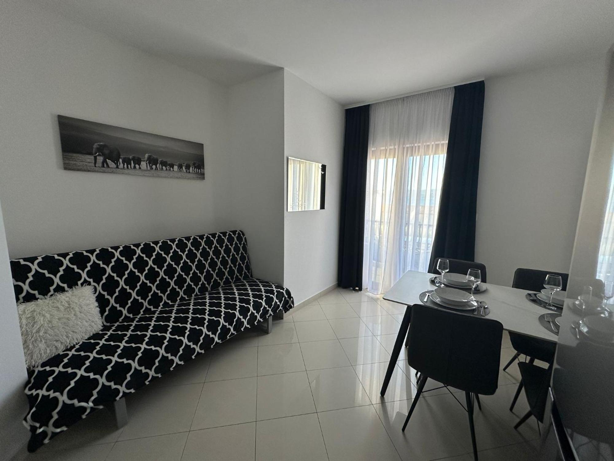 Apartments Villa Sunce Dugi Rat Exterior foto